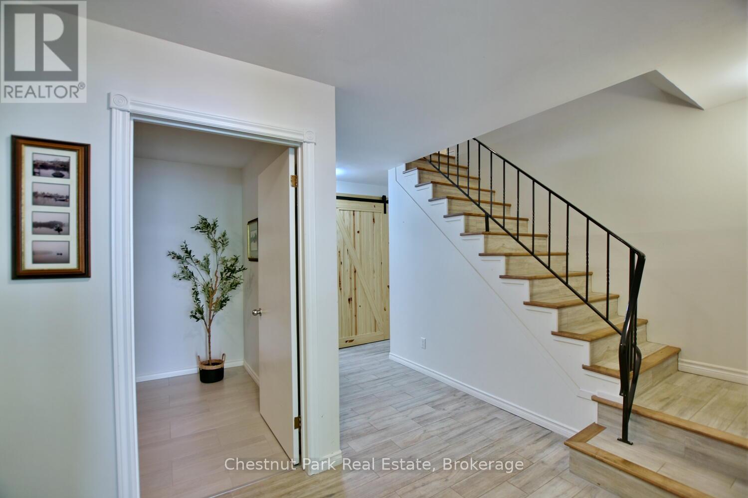 128 Lakewood Drive, Blue Mountains, Ontario  N0H 1J0 - Photo 16 - X12424165