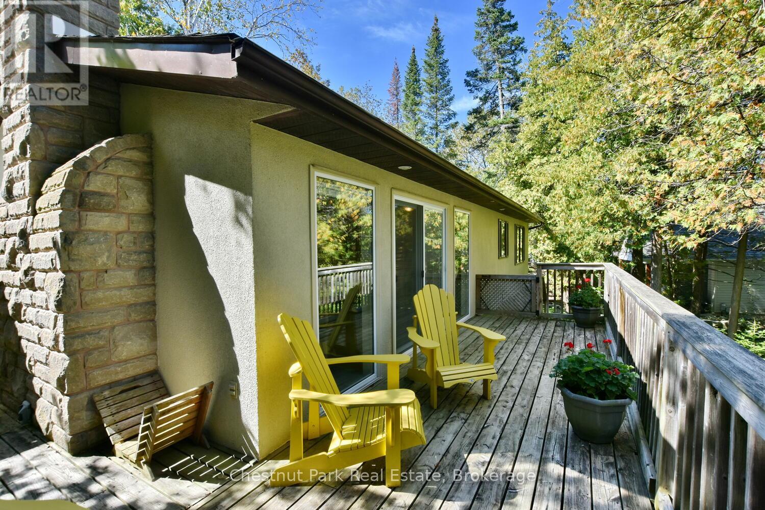 128 Lakewood Drive, Blue Mountains, Ontario  N0H 1J0 - Photo 19 - X12424165