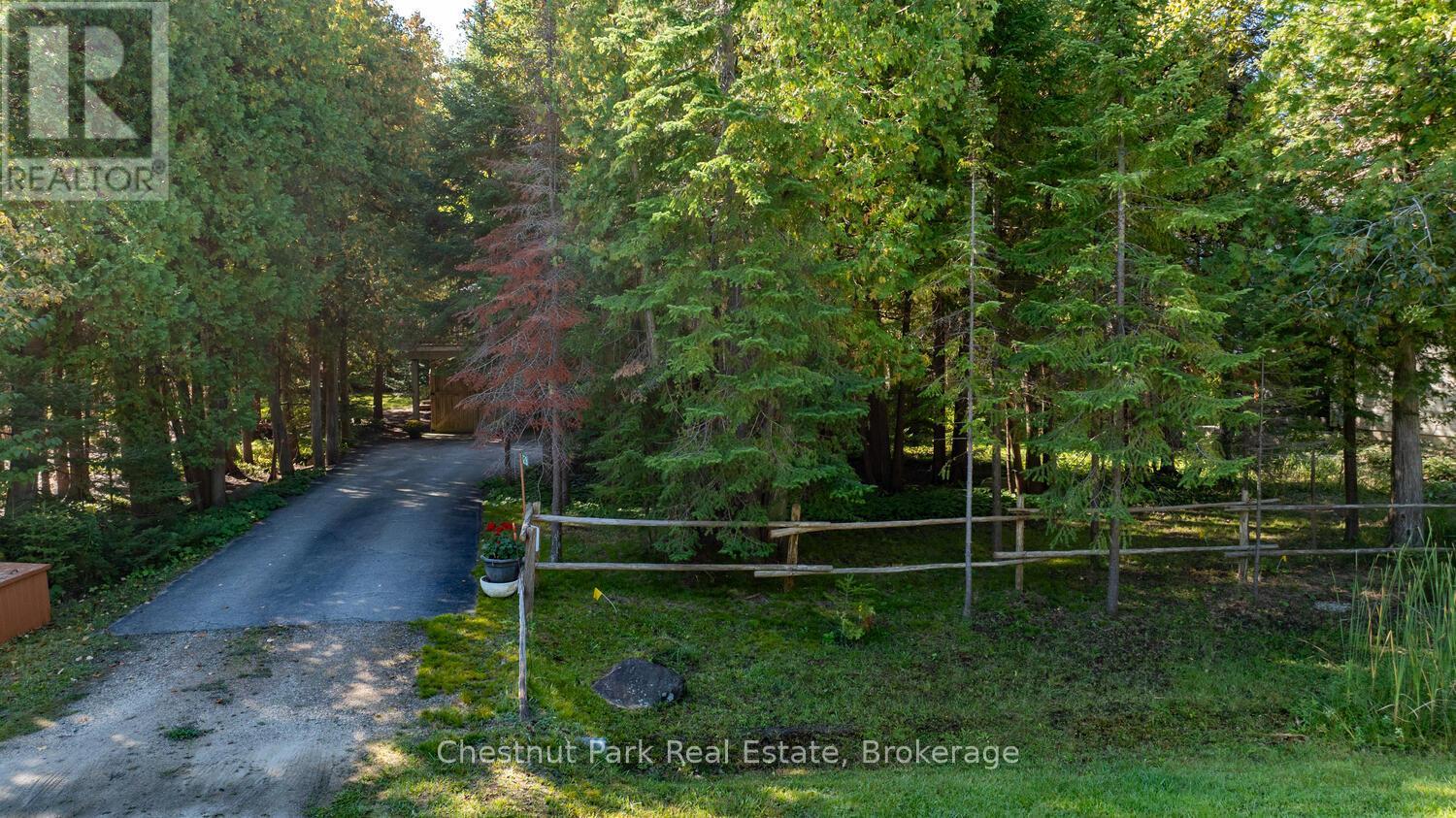 128 Lakewood Drive, Blue Mountains, Ontario  N0H 1J0 - Photo 2 - X12424165