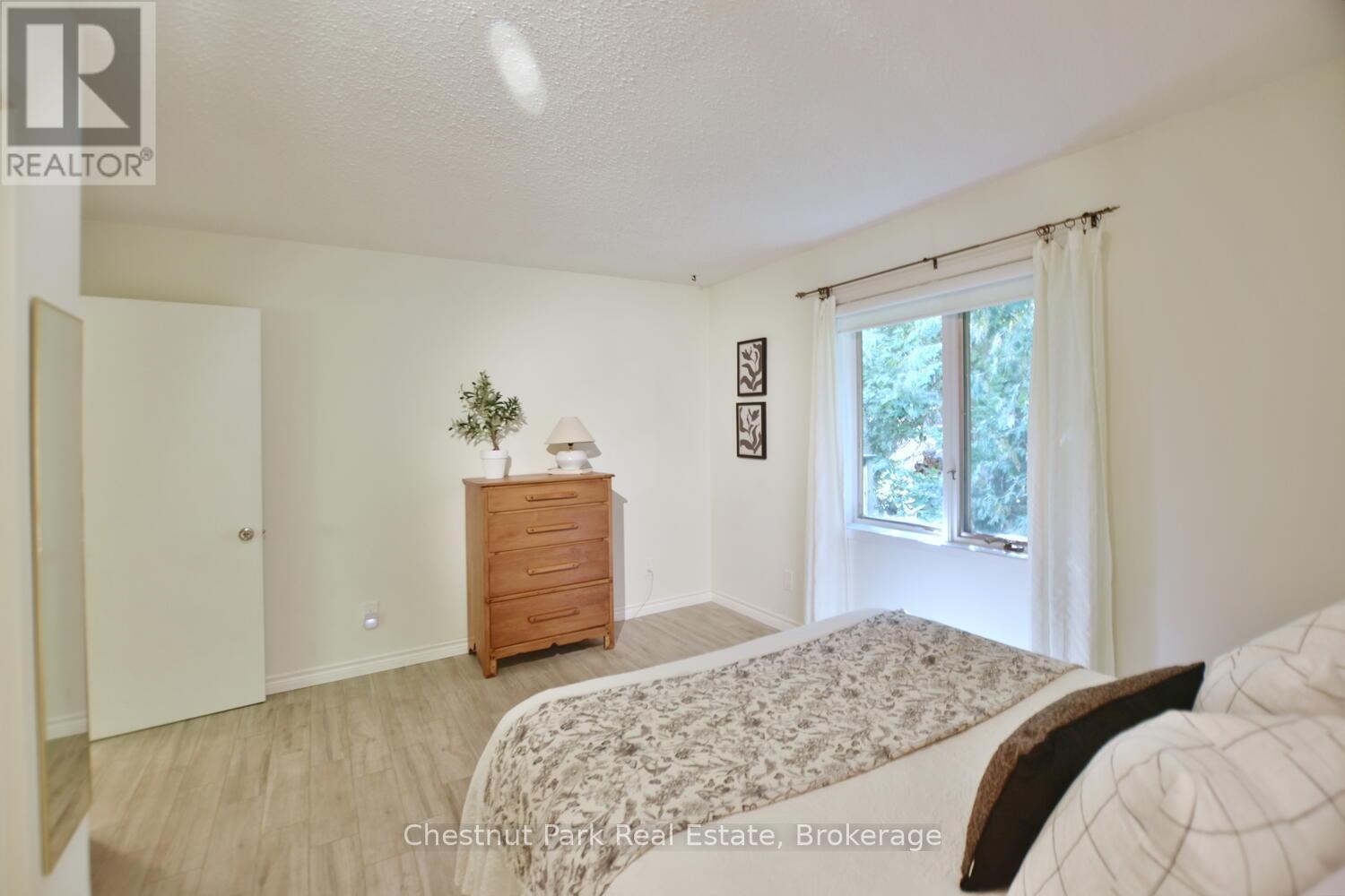 128 Lakewood Drive, Blue Mountains, Ontario  N0H 1J0 - Photo 33 - X12424165