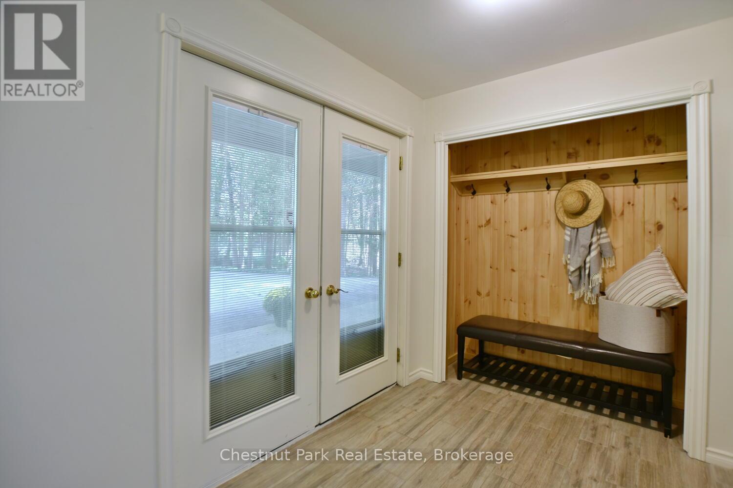 128 Lakewood Drive, Blue Mountains, Ontario  N0H 1J0 - Photo 7 - X12424165