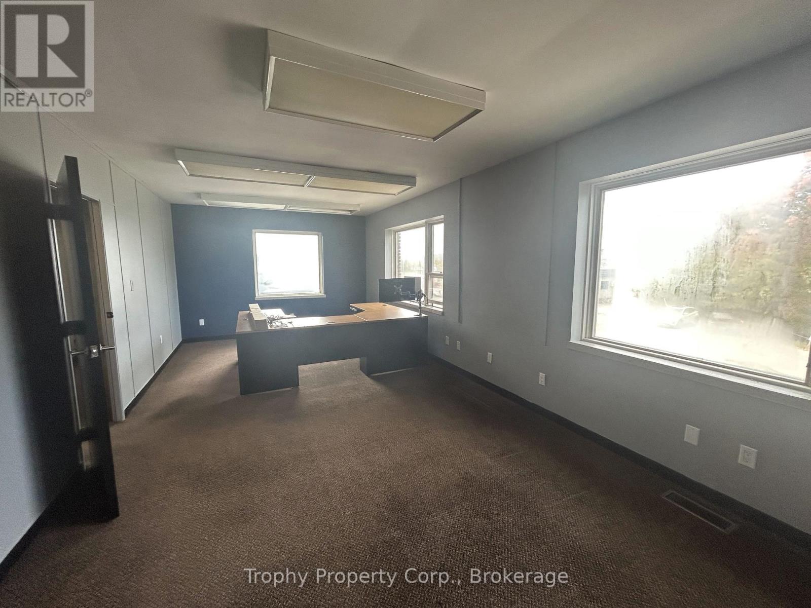 200 - 235 Highland Street, Dysart Et Al, Ontario  K0M 1S0 - Photo 24 - X12424171