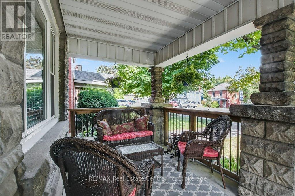207 Waterloo Avenue, Guelph, Ontario  N1H 3J4 - Photo 2 - X12424209