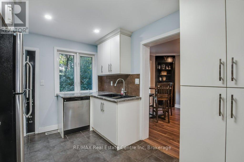 207 Waterloo Avenue, Guelph, Ontario  N1H 3J4 - Photo 8 - X12424209