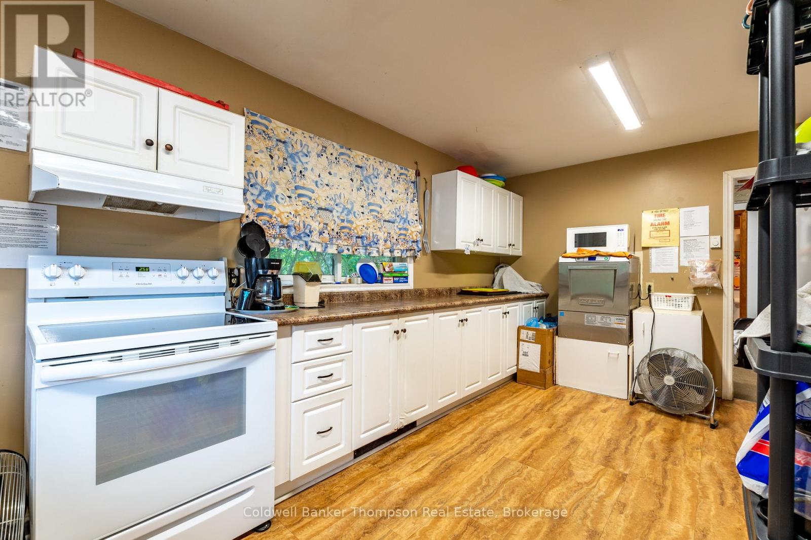 6 Gullins Road, Huntsville, Ontario  P1H 1M6 - Photo 11 - X12424258