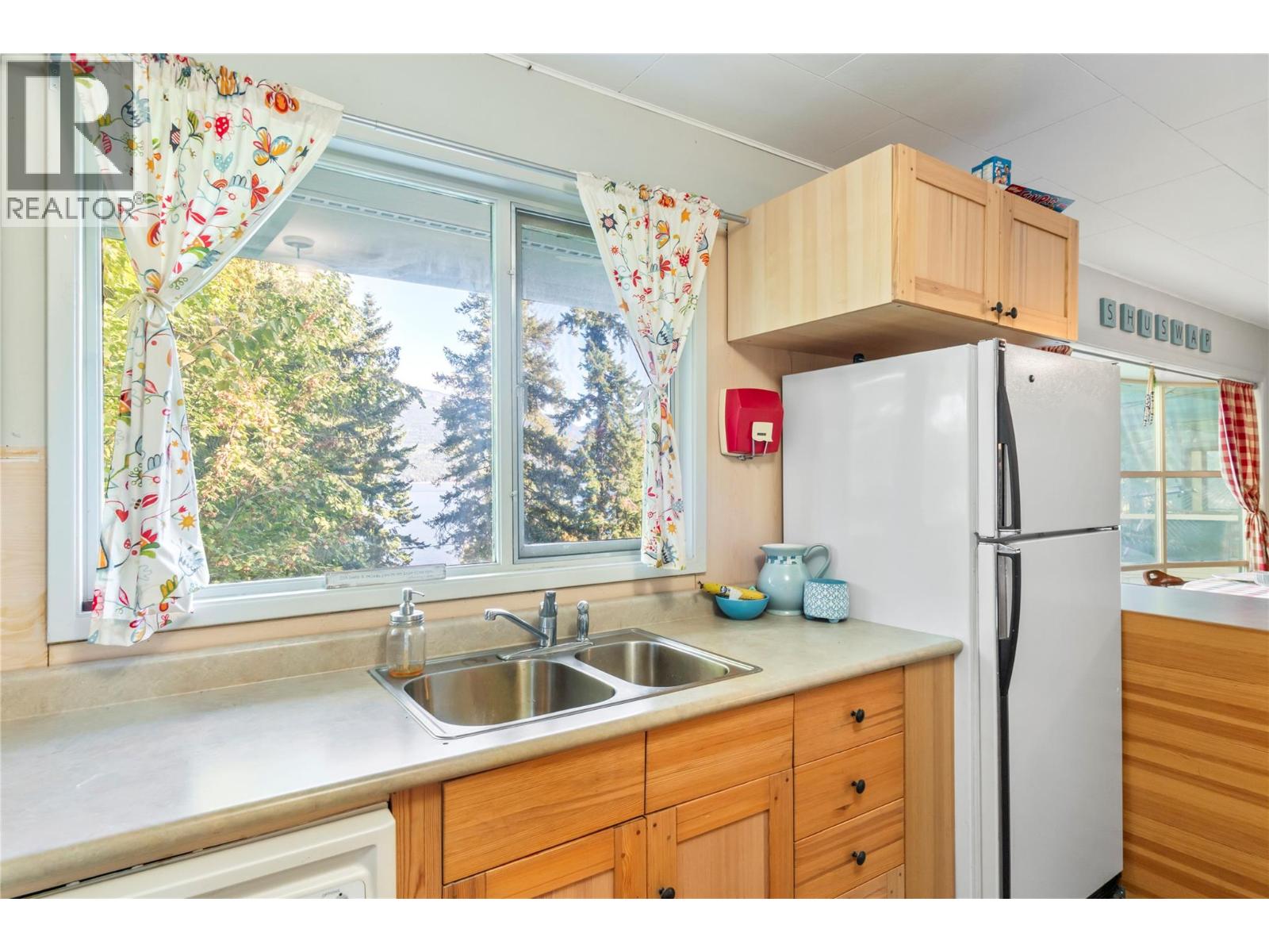 4265 Eagle Bay Road, Eagle Bay, British Columbia  V0E 1T0 - Photo 15 - 10363789