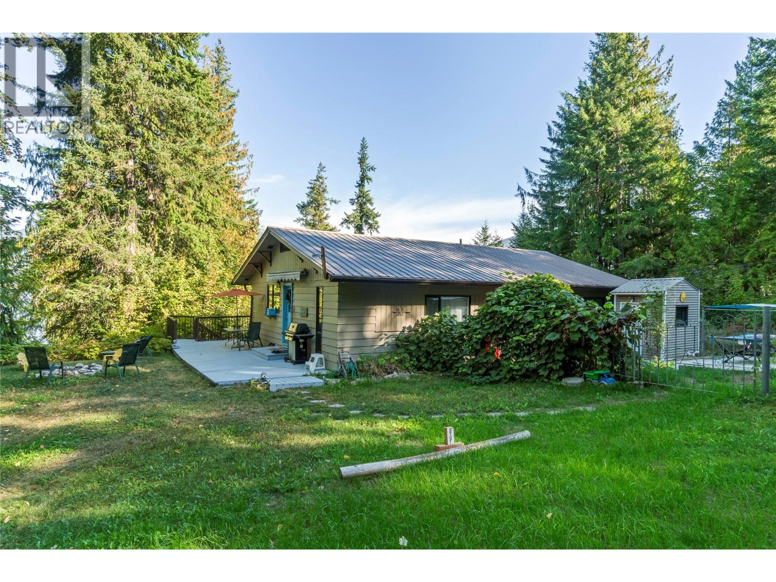 4265 Eagle Bay Road, Eagle Bay, British Columbia  V0E 1T0 - Photo 2 - 10363789