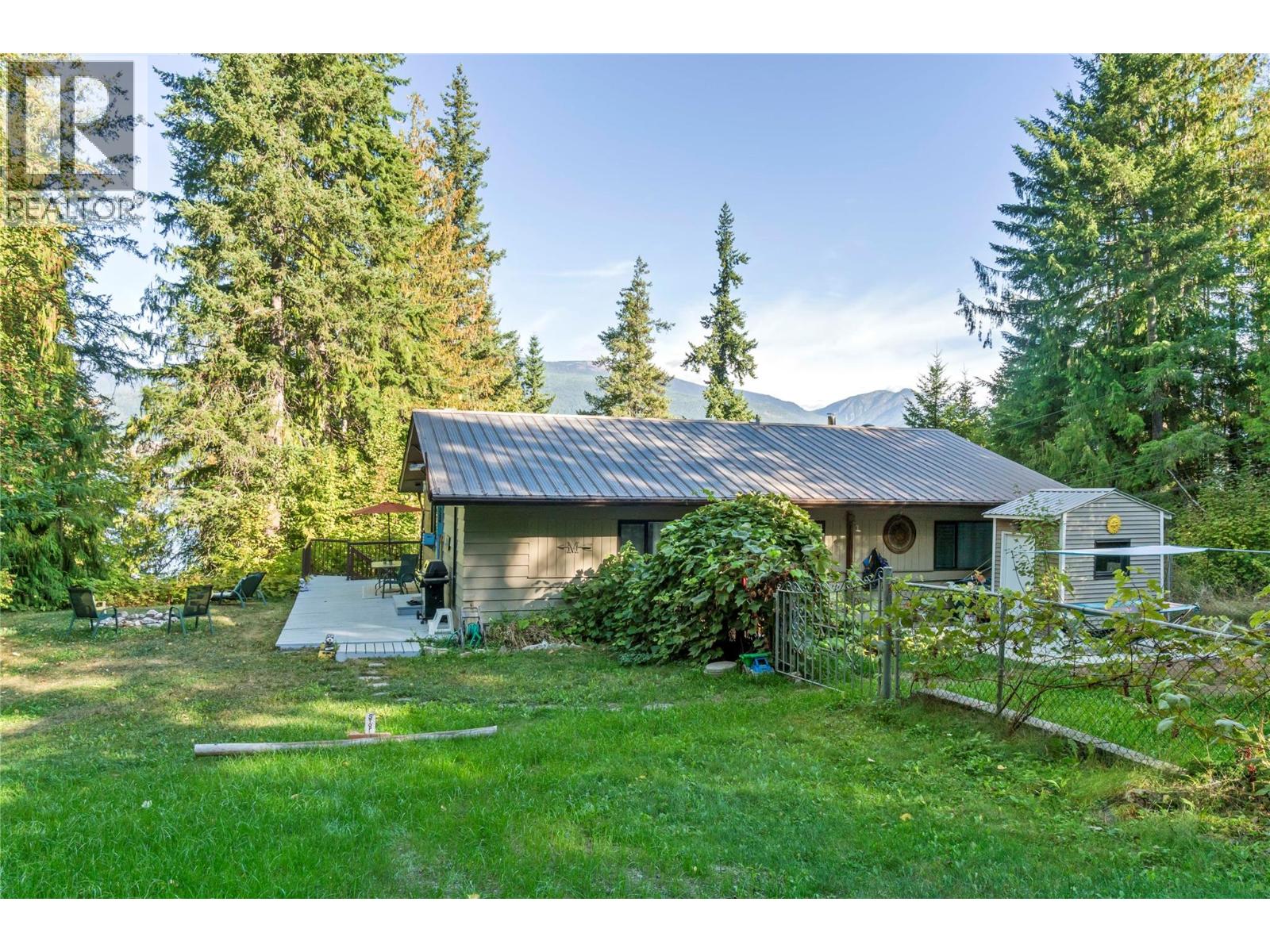 4265 Eagle Bay Road, Eagle Bay, British Columbia  V0E 1T0 - Photo 6 - 10363789