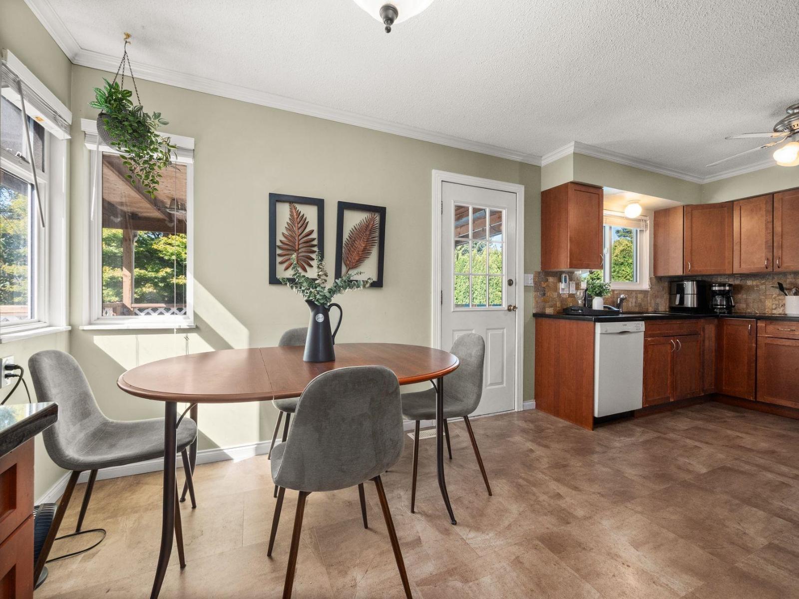 11665 94a Avenue, Delta, British Columbia  V4C 3S4 - Photo 4 - R3051687