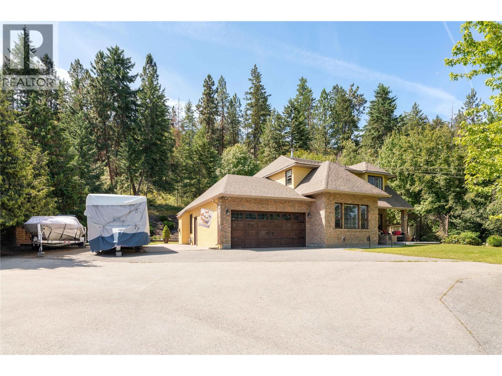 4692 GORDON Drive, Kelowna, British Columbia