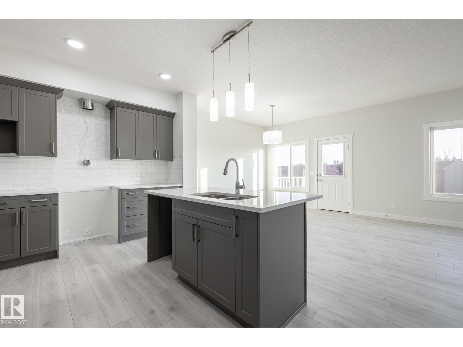 2643 5 Av Sw, Edmonton, Alberta  T6X 3H9 - Photo 10 - E4459224