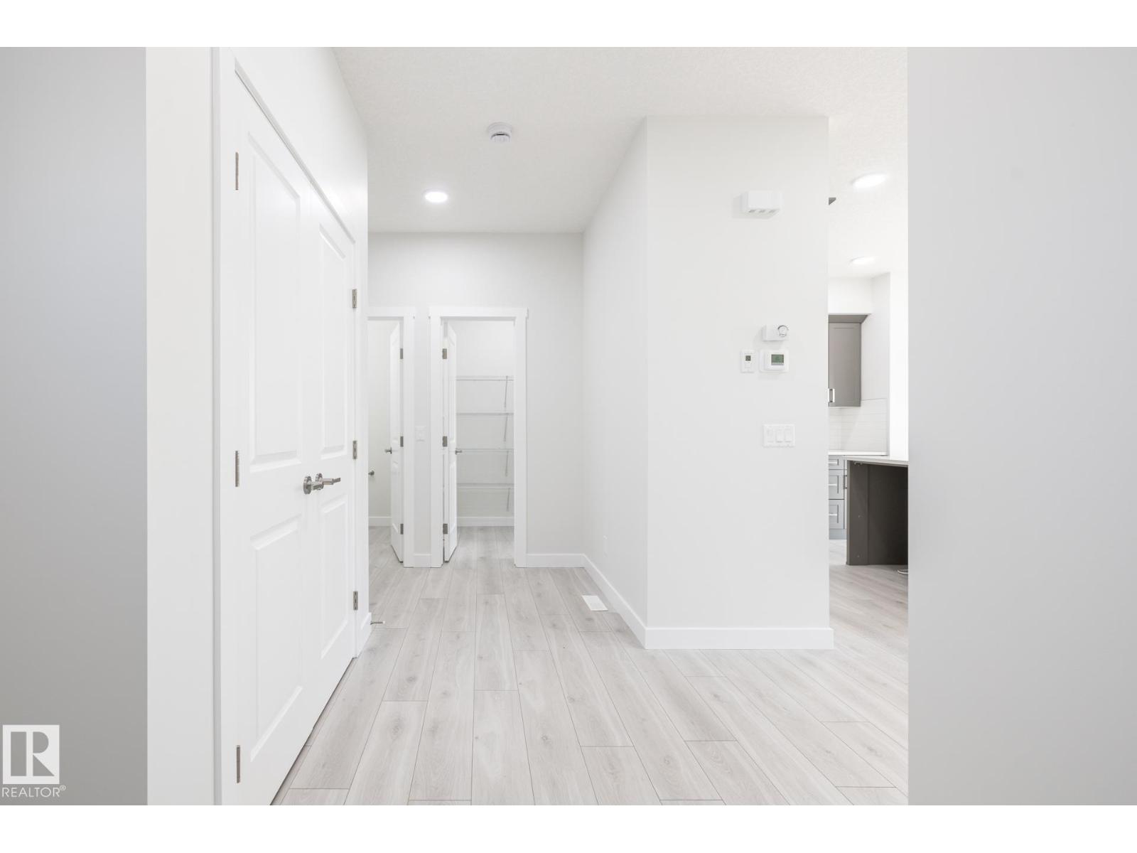 2643 5 Av Sw, Edmonton, Alberta  T6X 3H9 - Photo 9 - E4459224