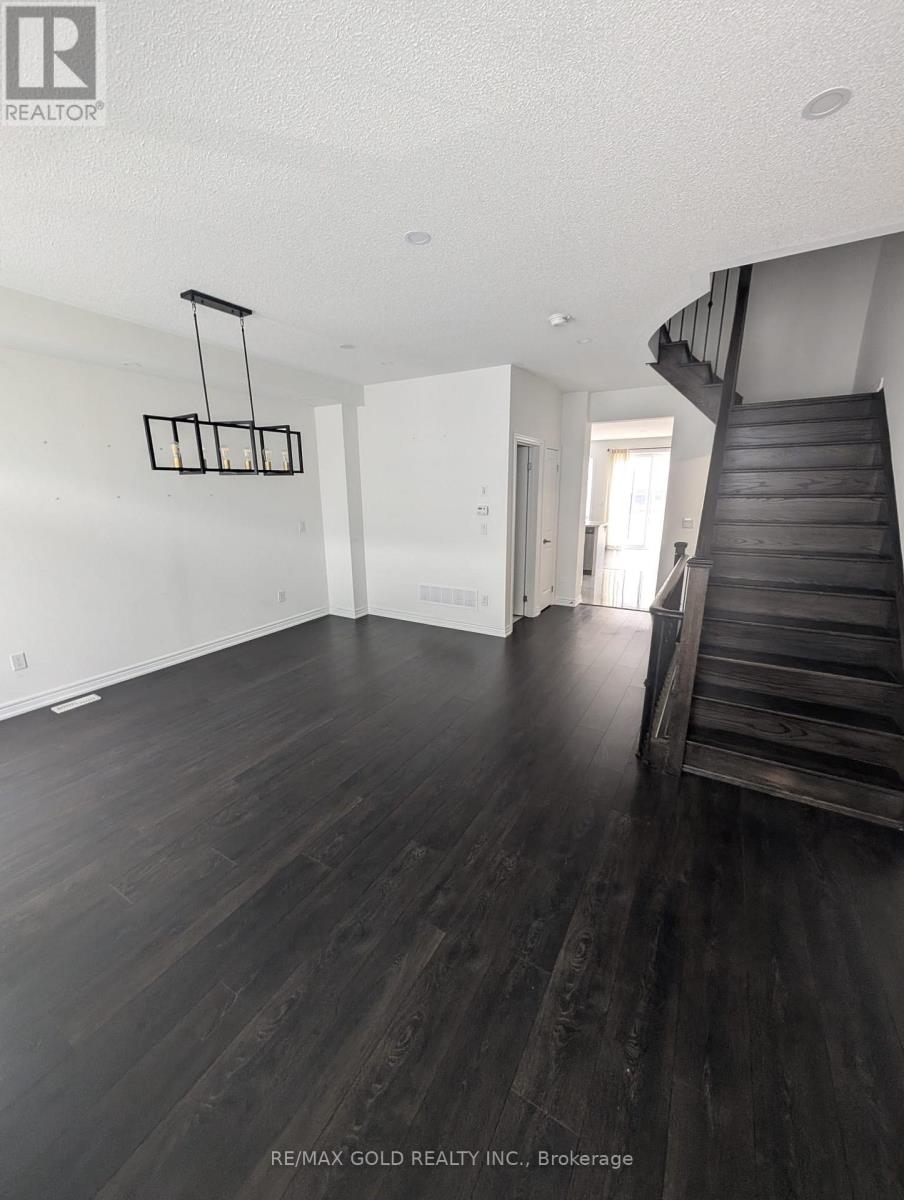 22 Faye Street, Brampton, Ontario  L6P 4M9 - Photo 14 - W12424108