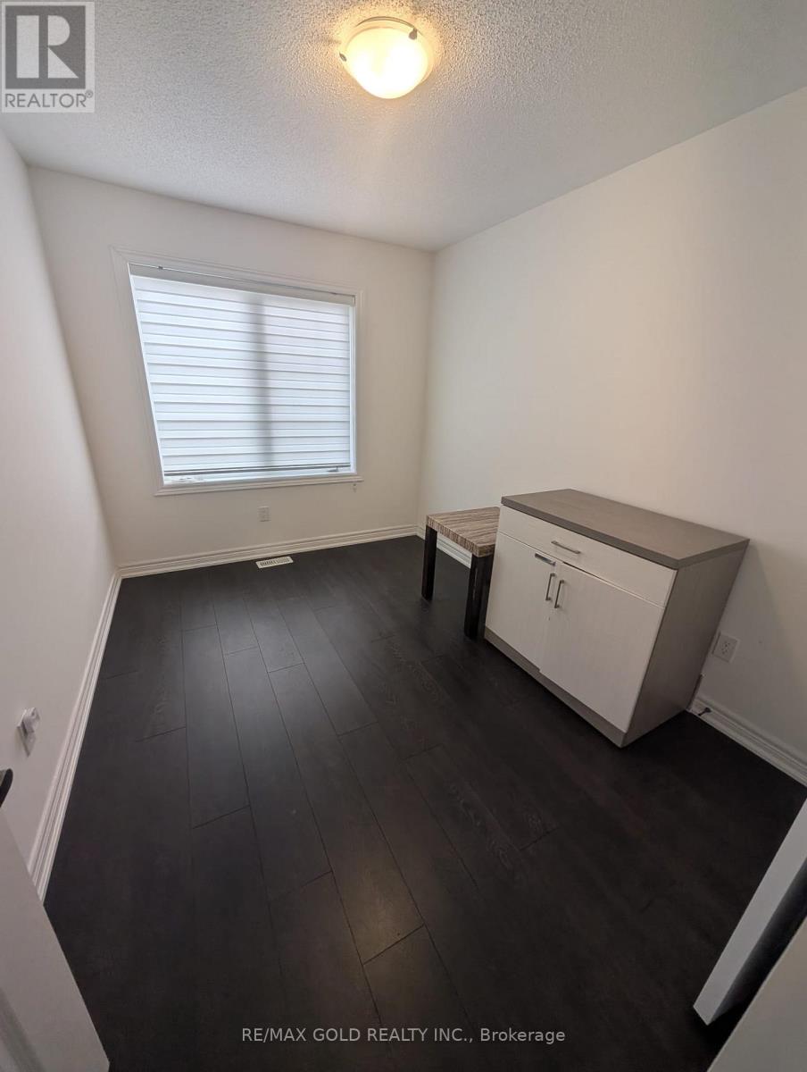 22 Faye Street, Brampton, Ontario  L6P 4M9 - Photo 18 - W12424108