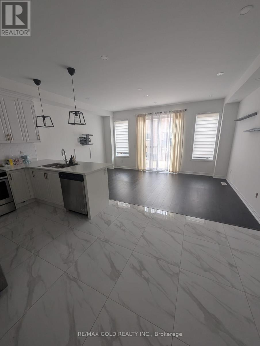 22 Faye Street, Brampton, Ontario  L6P 4M9 - Photo 9 - W12424108