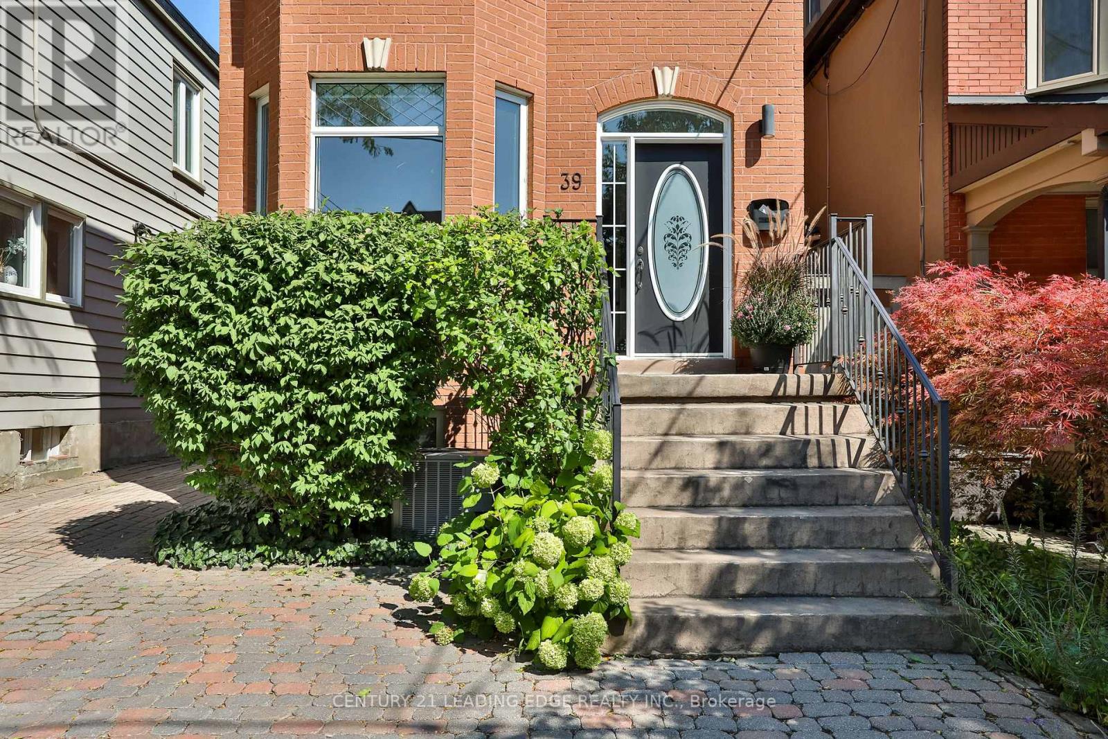 39 Ferrier Avenue, Toronto, Ontario  M4K 3H5 - Photo 2 - E12423315