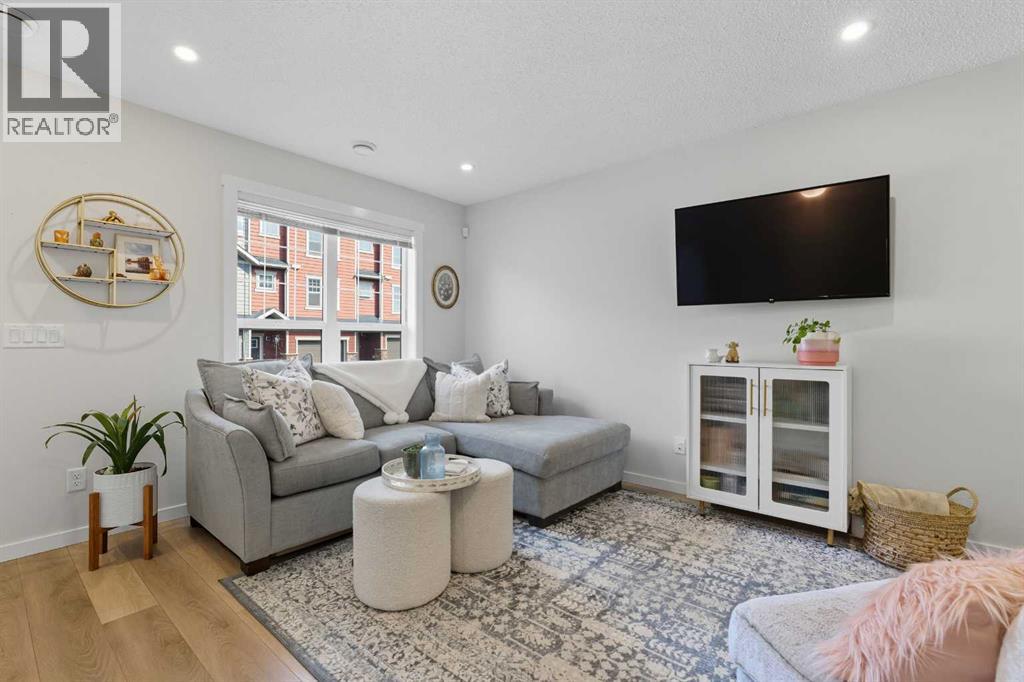 253 Cranbrook Square SE, Calgary, Alberta