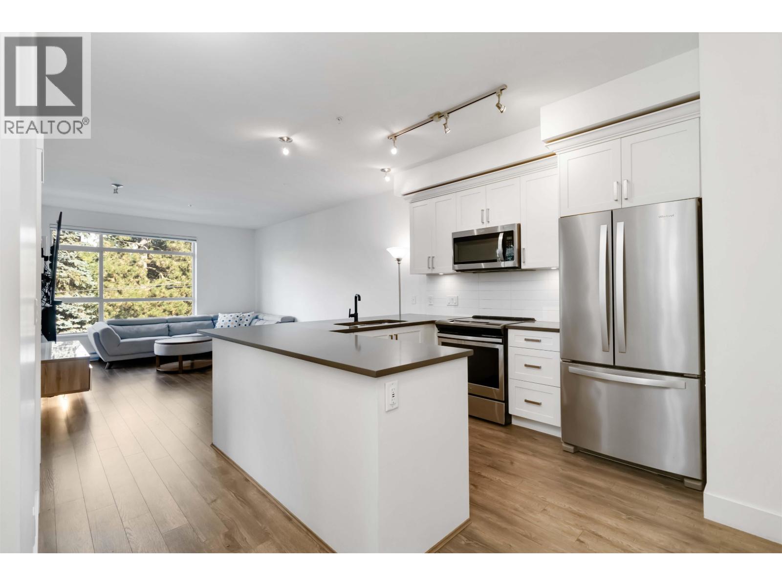 208 2436 Kelly Avenue, Port Coquitlam, British Columbia  V3C 0G9 - Photo 1 - R3051090