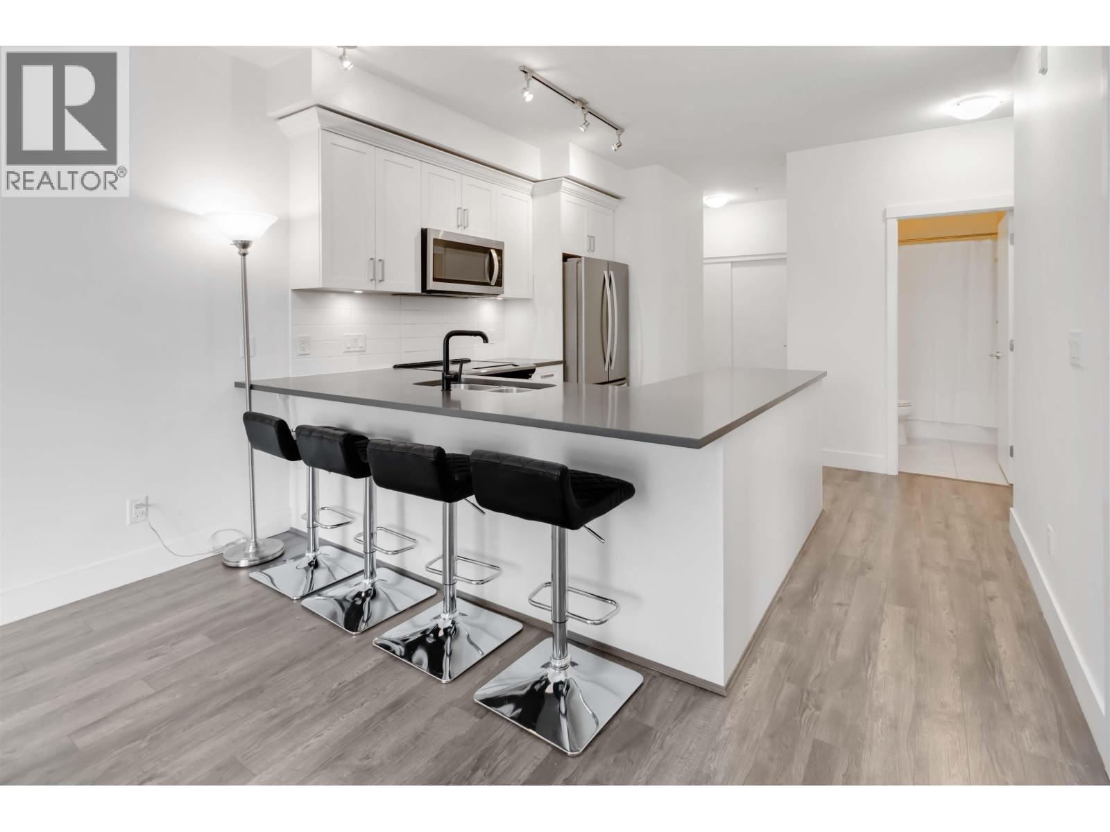 208 2436 Kelly Avenue, Port Coquitlam, British Columbia  V3C 0G9 - Photo 2 - R3051090