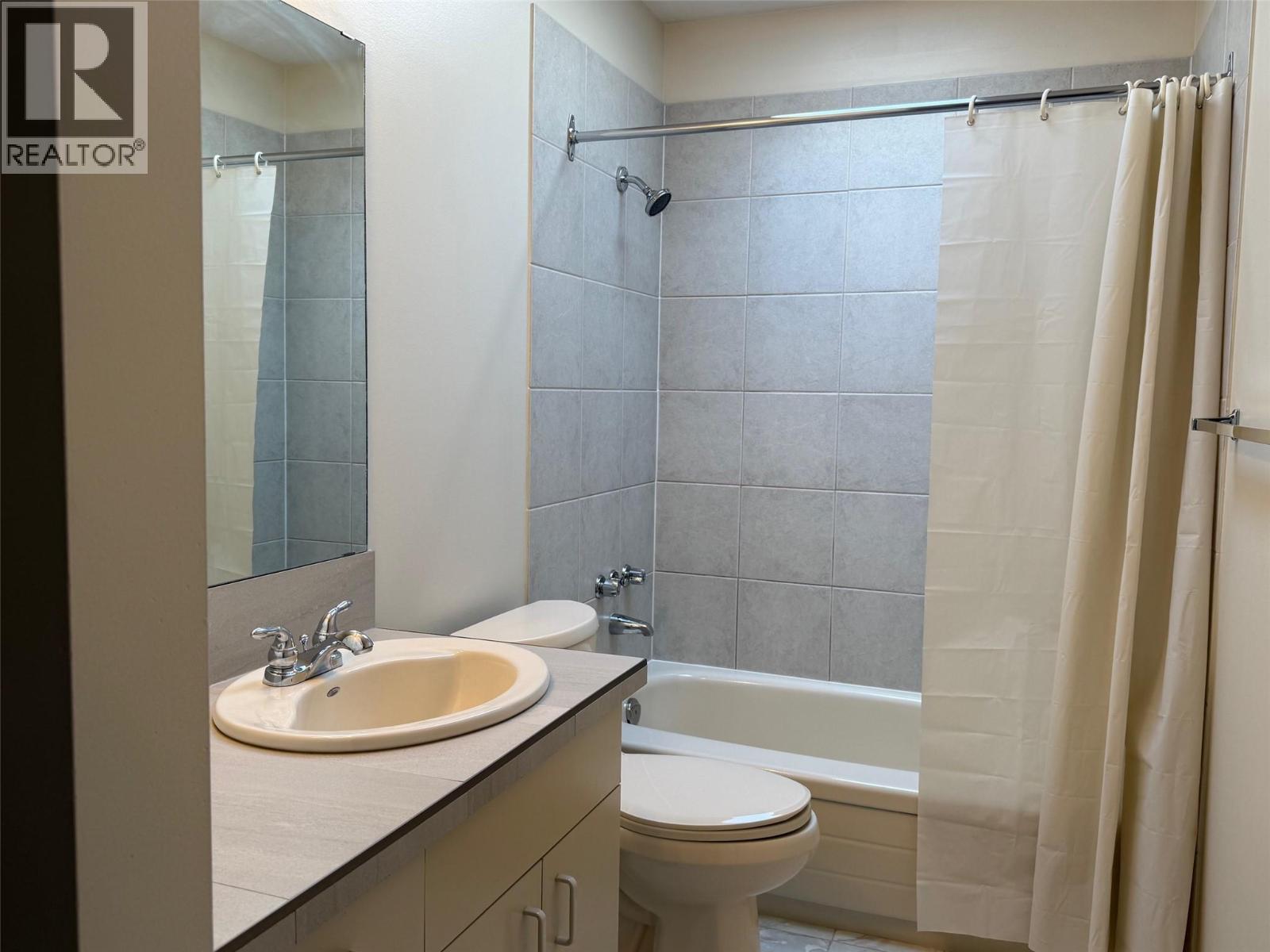 187 Brunswick Street Penticton Photo 28