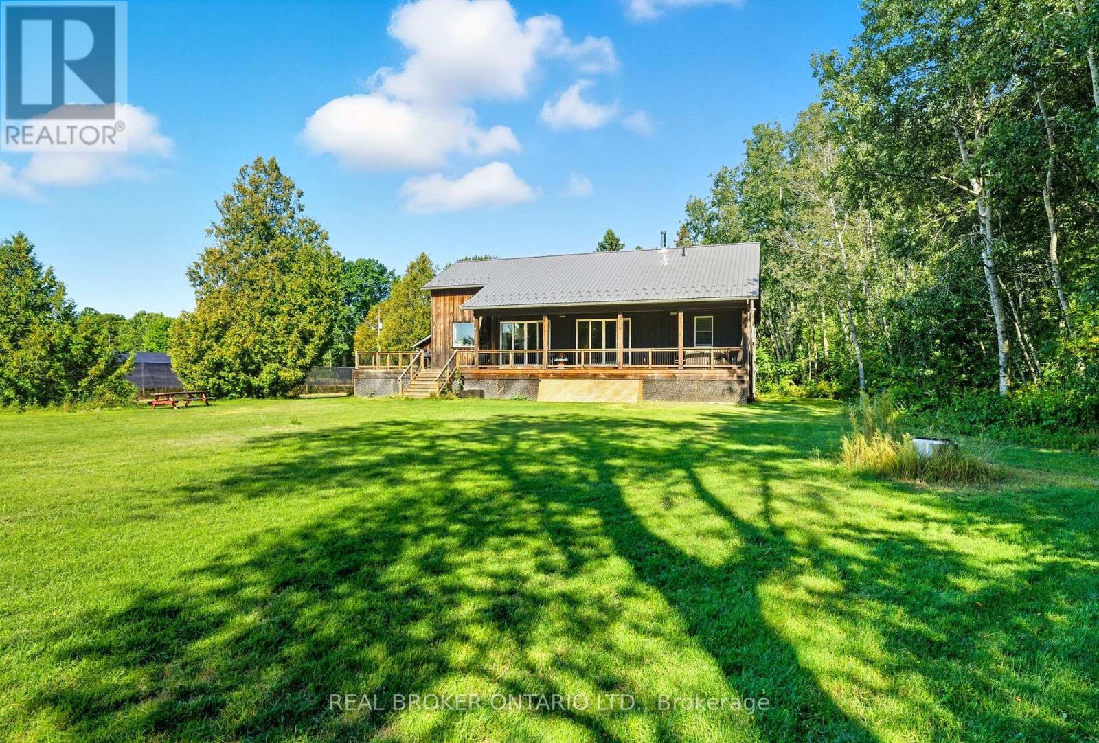 126 Shorties Side Road, Norfolk, Ontario  N4G 4G9 - Photo 34 - X12403509