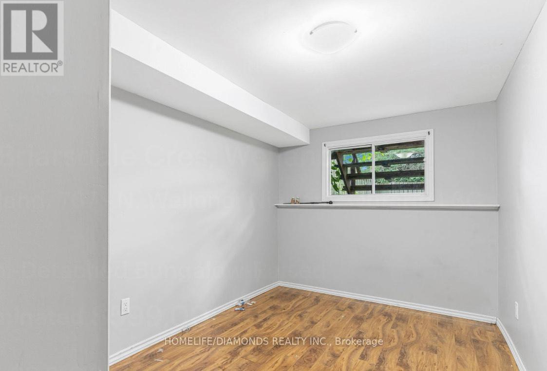 37 Briarsdale Crescent, Welland, Ontario  L3C 6S8 - Photo 10 - X12413191