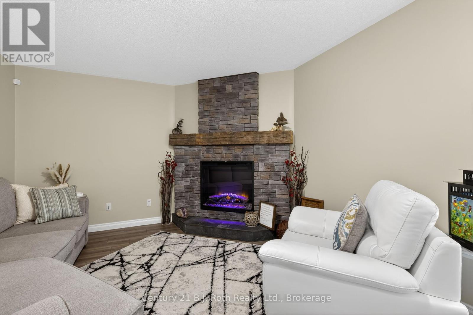 83 Wozniak Road, Penetanguishene, Ontario  L9M 1W6 - Photo 17 - S12418651