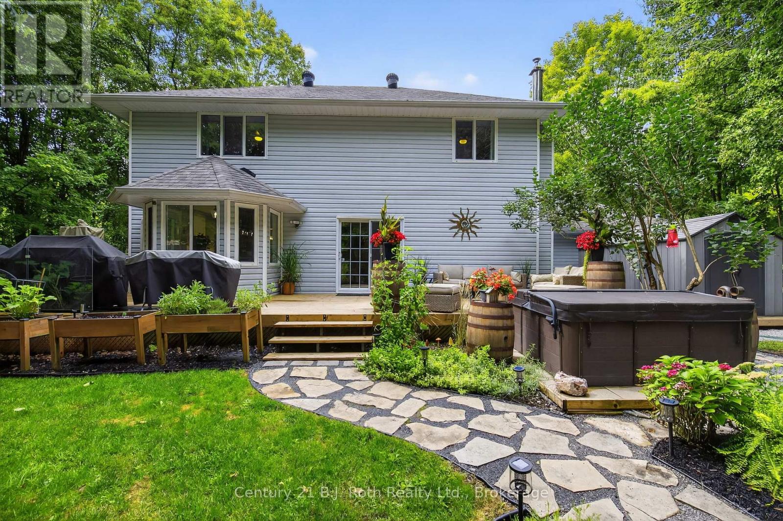 83 Wozniak Road, Penetanguishene, Ontario  L9M 1W6 - Photo 35 - S12418651