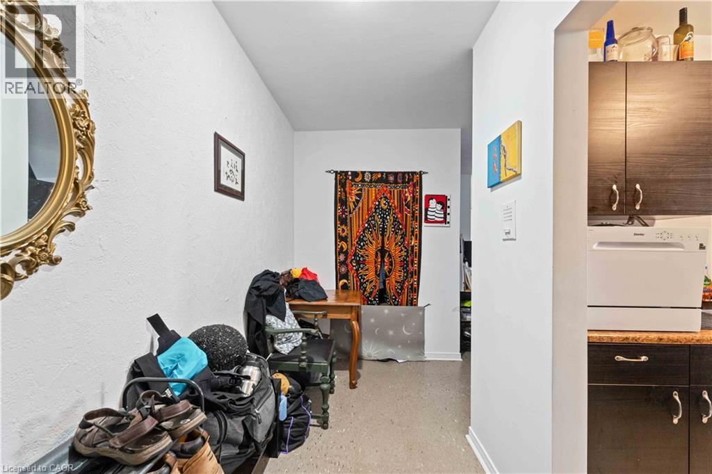 269 Parkdale Avenue N Unit# 403, Hamilton, Ontario  L8H 5X6 - Photo 6 - 40770994
