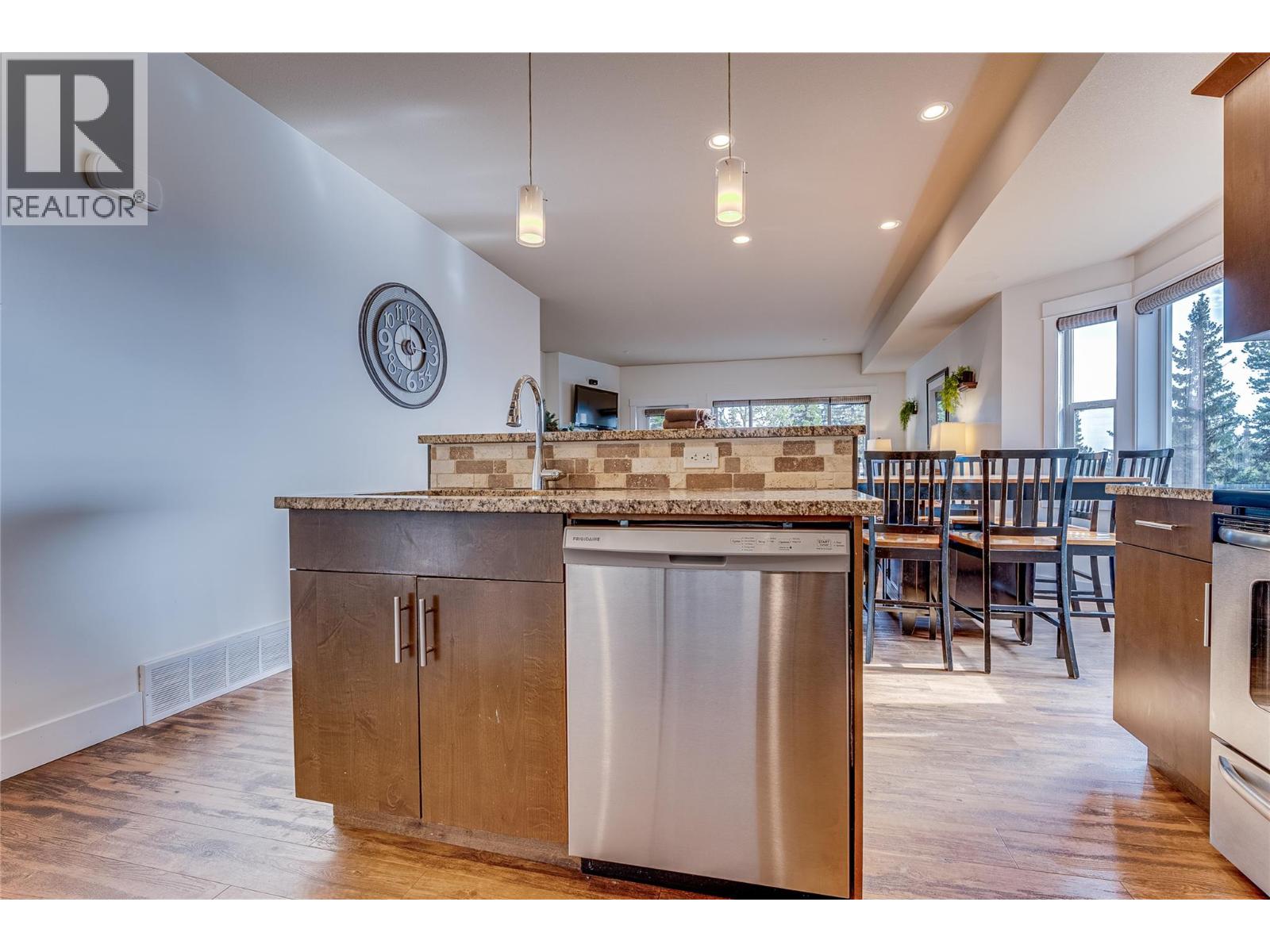 130 Arnica Lane, Silver Star, British Columbia  V1B 0S2 - Photo 22 - 10363862