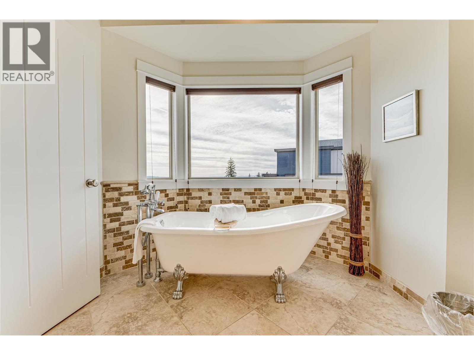 130 Arnica Lane, Silver Star, British Columbia  V1B 0S2 - Photo 38 - 10363862