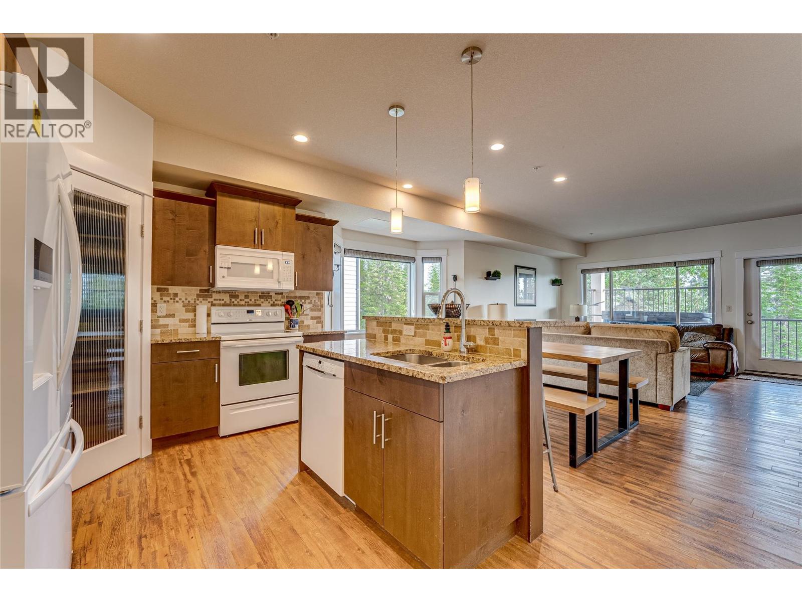 130 Arnica Lane, Silver Star, British Columbia  V1B 0S2 - Photo 51 - 10363862