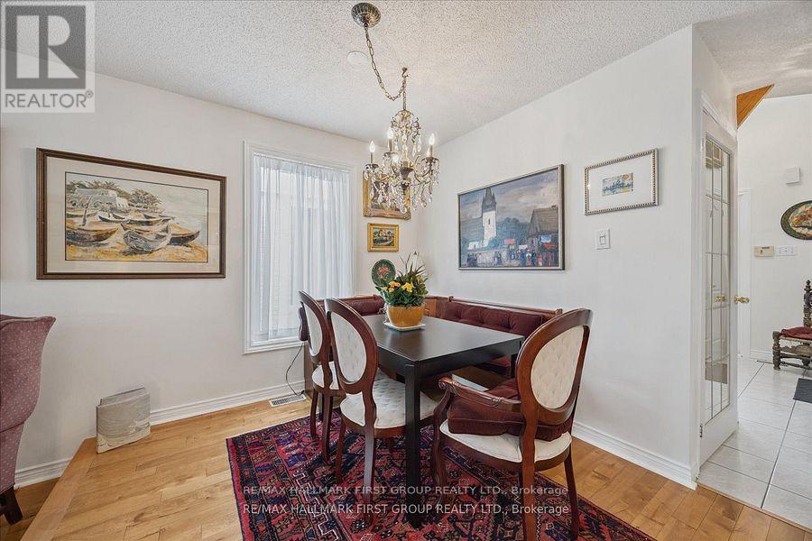 412 Athol Street, Whitby, Ontario  L1N 3Z6 - Photo 11 - E12424317
