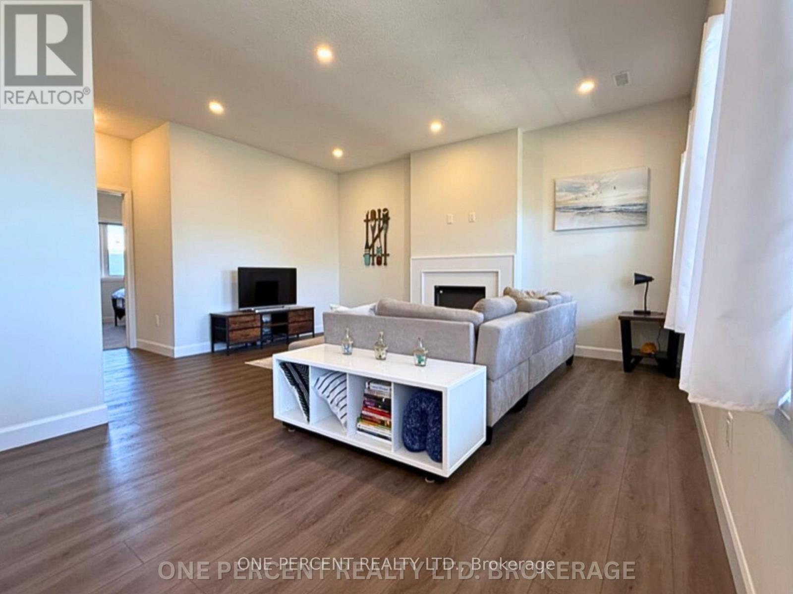 6b Shores Lane, Fort Erie, Ontario  L0S 1B0 - Photo 11 - X12297051