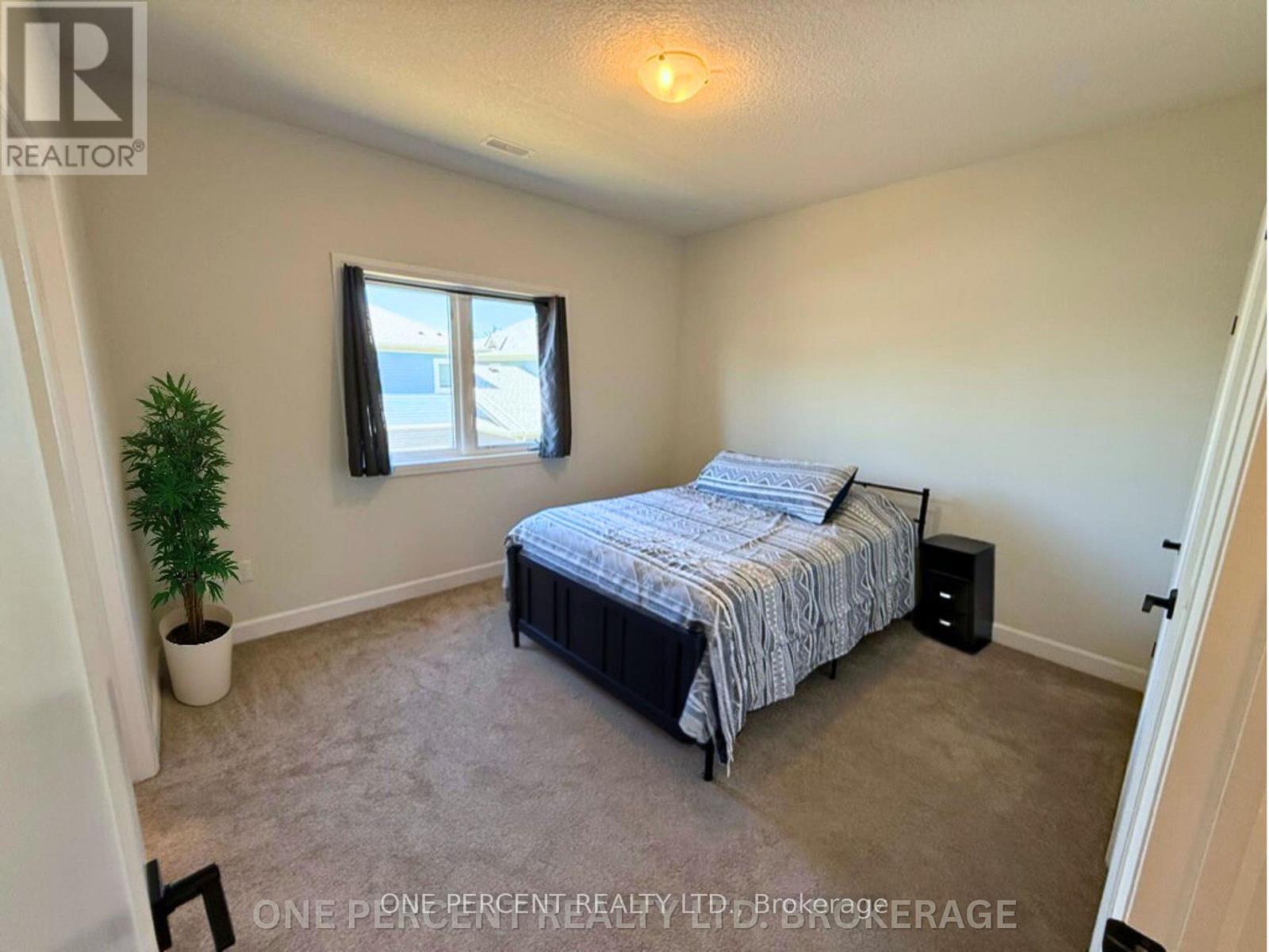 6b Shores Lane, Fort Erie, Ontario  L0S 1B0 - Photo 14 - X12297051