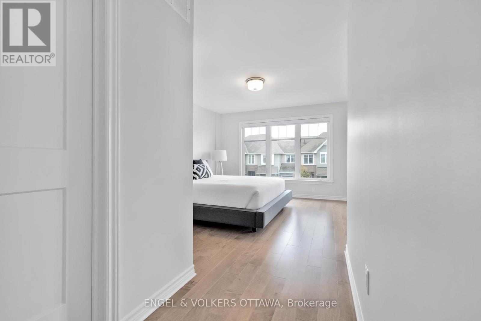 610 Egret Way, Ottawa, Ontario  K2J 6K9 - Photo 22 - X12424341