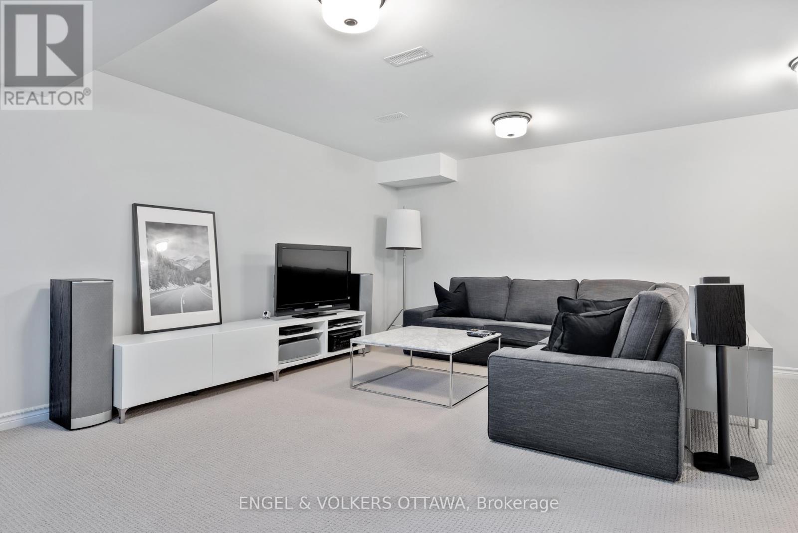 610 Egret Way, Ottawa, Ontario  K2J 6K9 - Photo 33 - X12424341