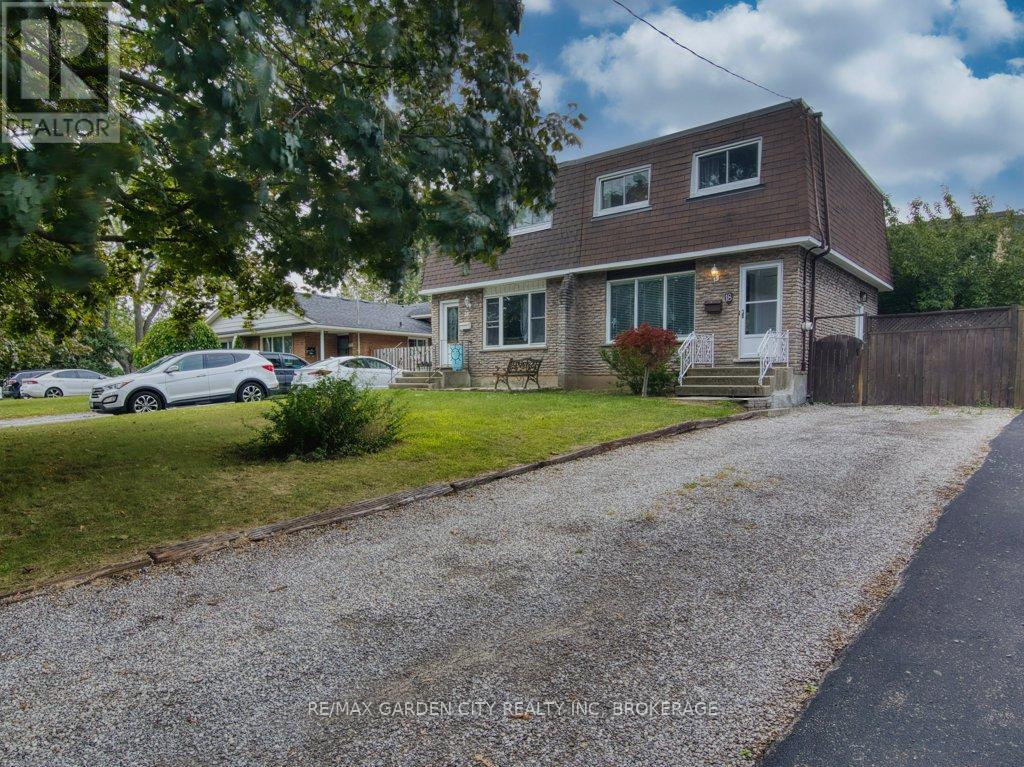 18 Prince Paul Crescent, St. Catharines, Ontario  L2N 3A9 - Photo 1 - X12424342