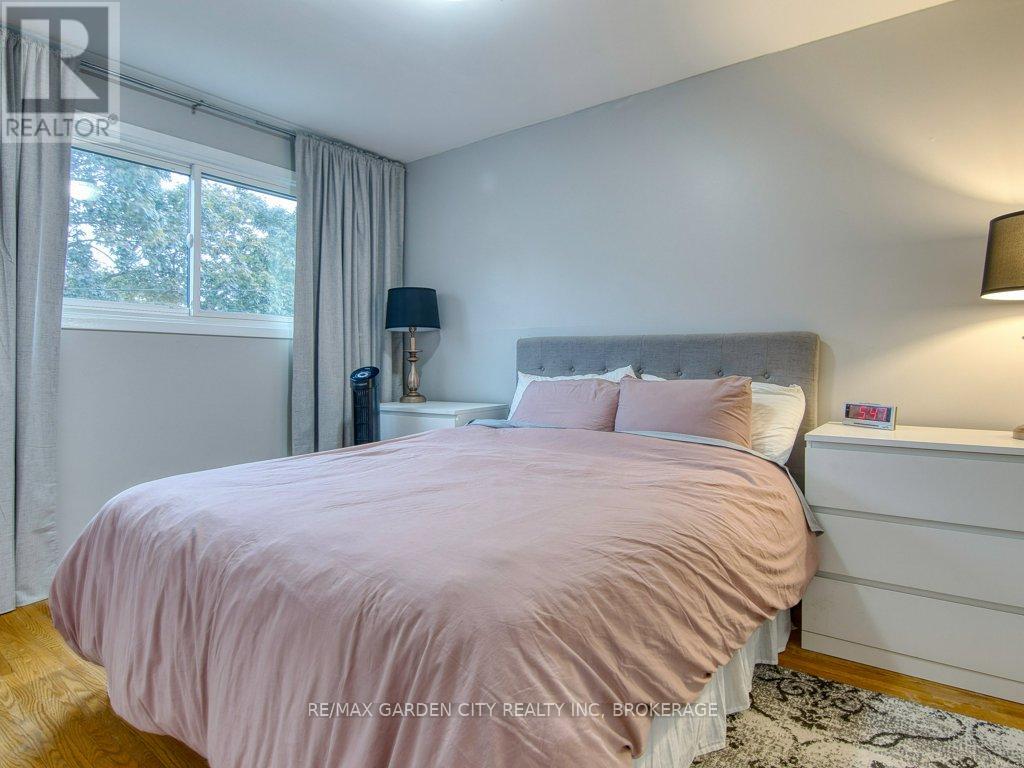 18 Prince Paul Crescent, St. Catharines, Ontario  L2N 3A9 - Photo 24 - X12424342