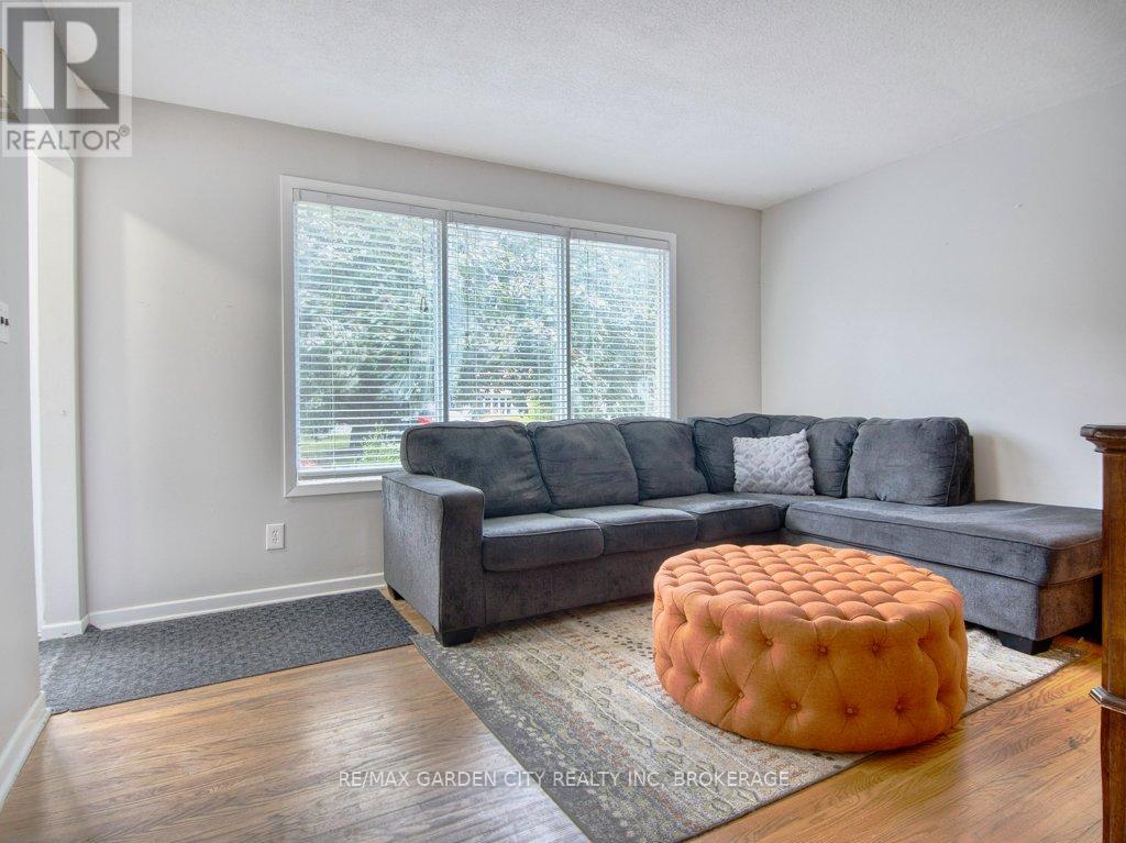 18 Prince Paul Crescent, St. Catharines, Ontario  L2N 3A9 - Photo 6 - X12424342