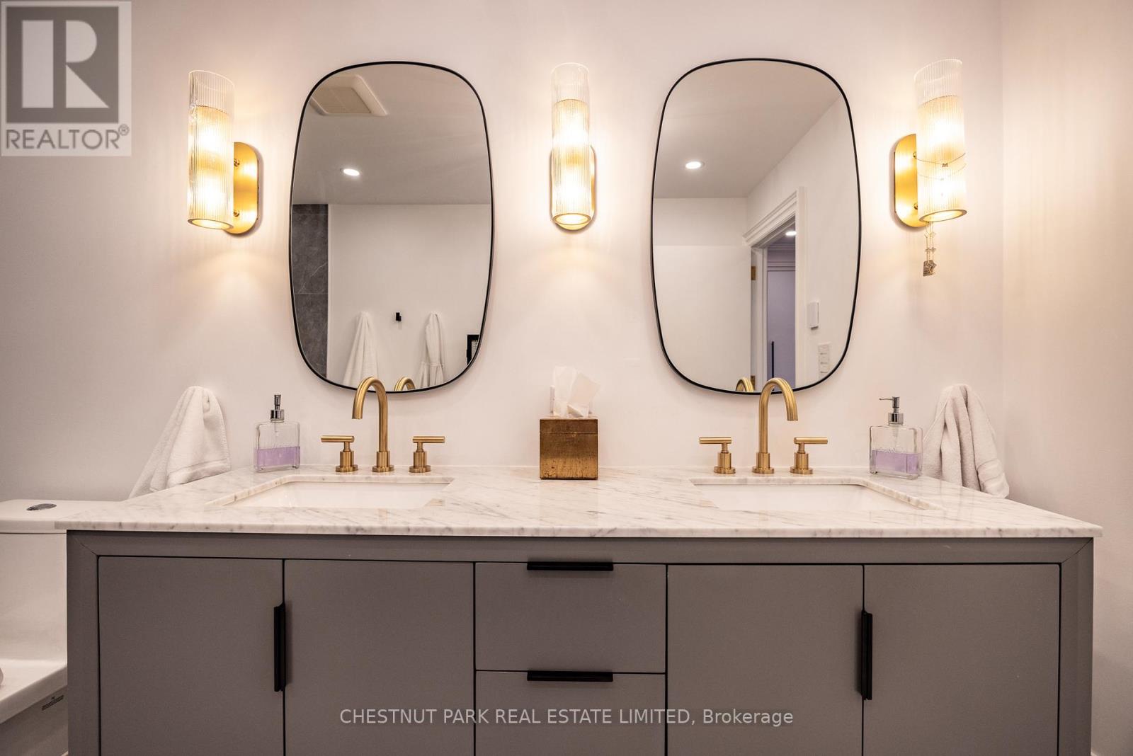 414 Bedford Park Avenue, Toronto, Ontario  M5M 1K1 - Photo 23 - C12424153