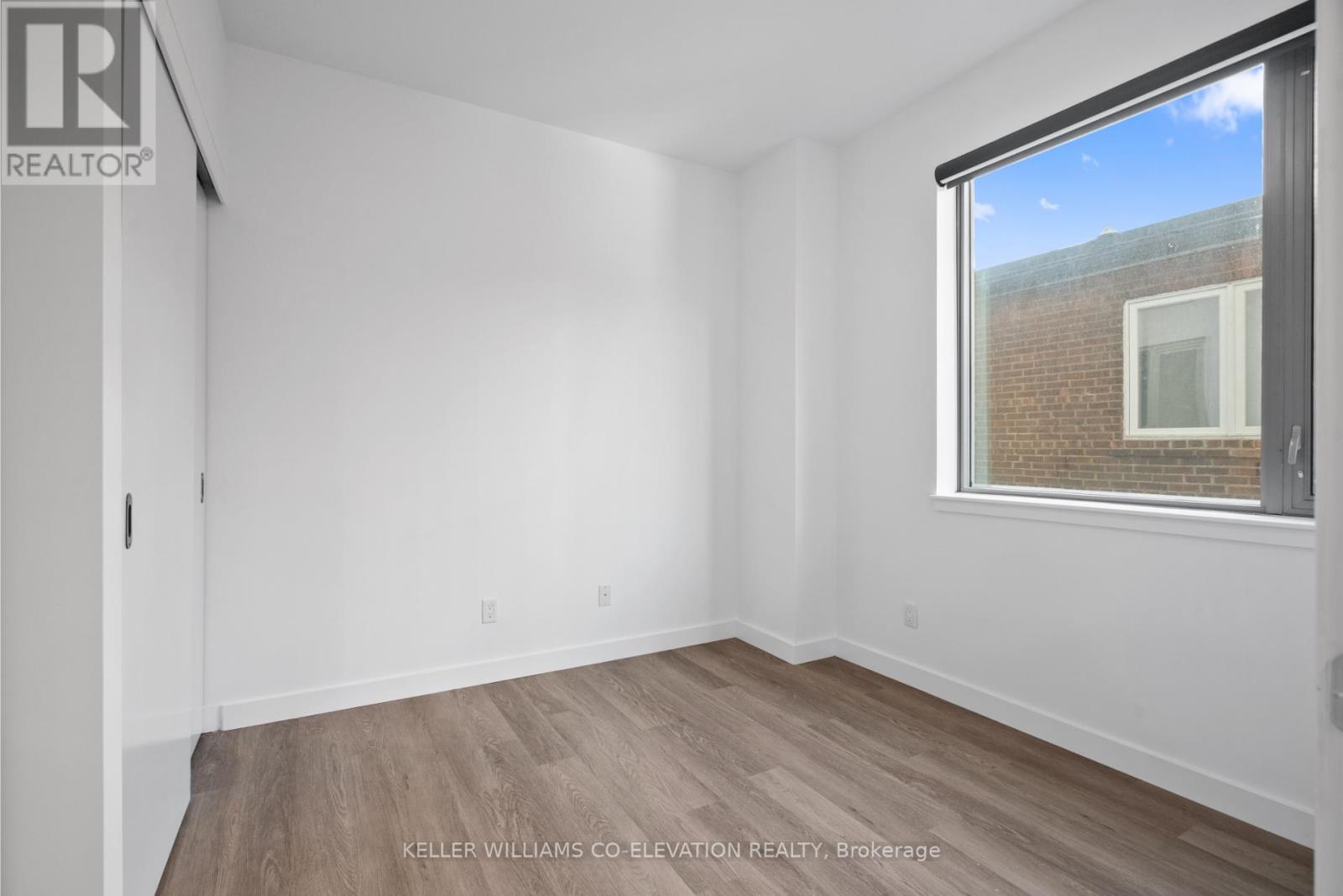 206 - 109 Vaughan Road, Toronto, Ontario  M6C 0B1 - Photo 5 - C12424163