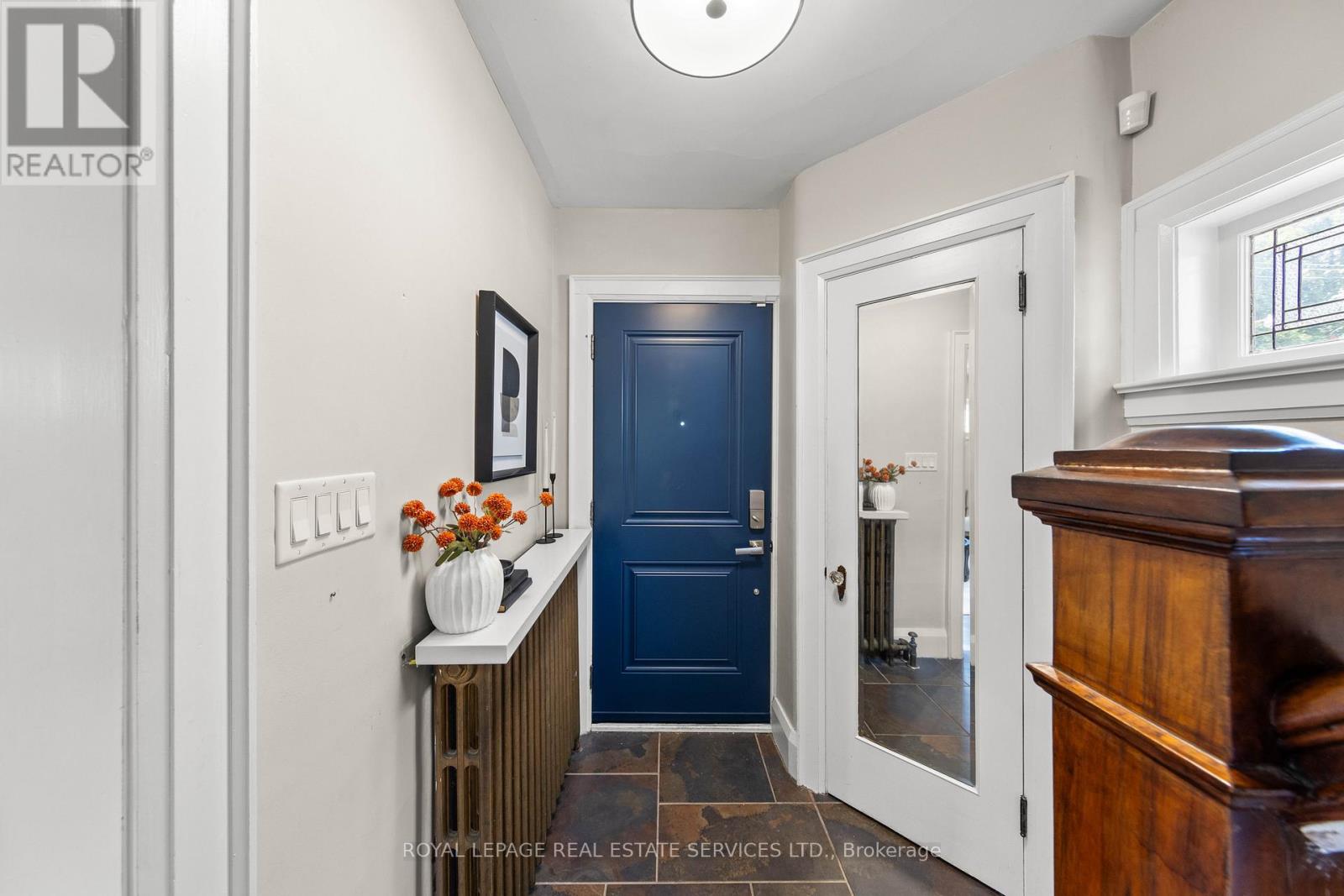 1565 Mount Pleasant Road, Toronto, Ontario  M4N 2V4 - Photo 4 - C12424241