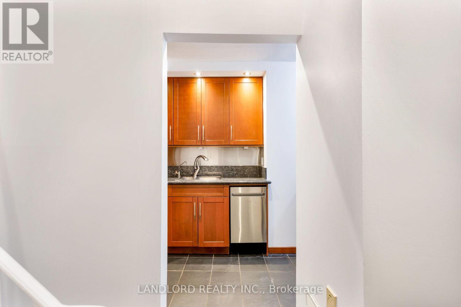 14 - 280 Sherbourne Street, Toronto, Ontario  M5A 2S1 - Photo 4 - C12424278