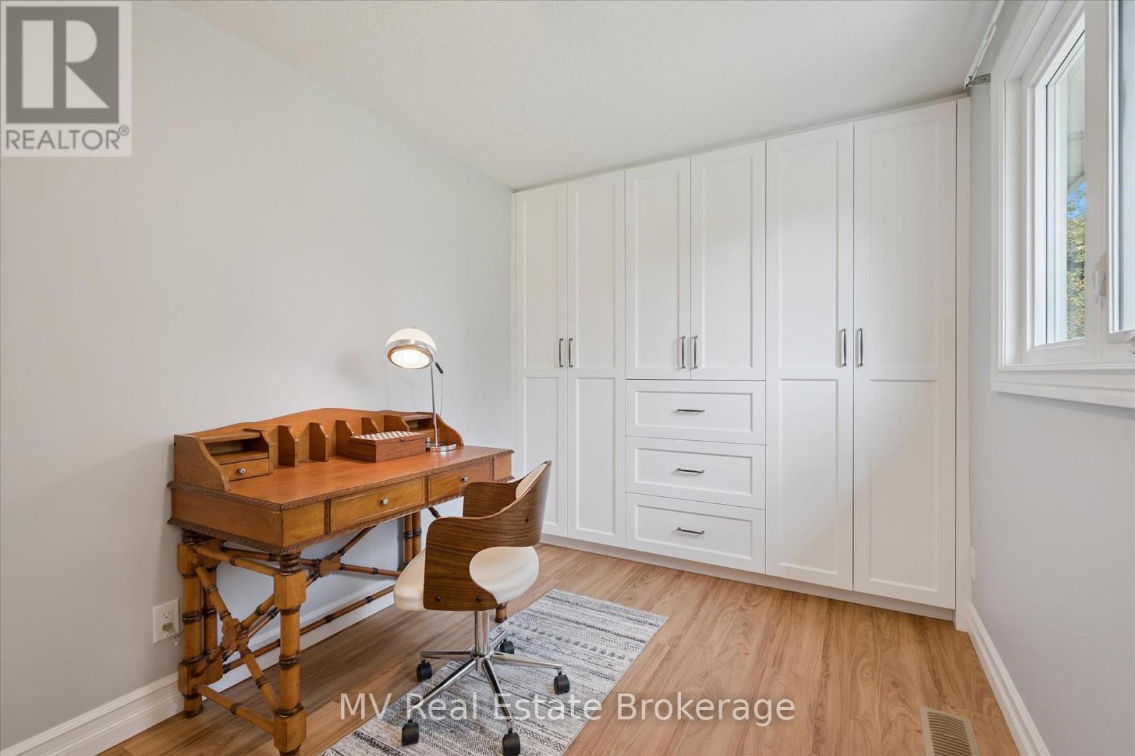 120 Canrobert Street, Centre Wellington (Fergus), Ontario  N1M 3C1 - Photo 20 - X12424292