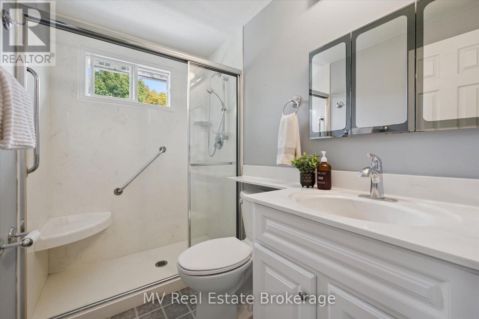 120 Canrobert Street, Centre Wellington (Fergus), Ontario  N1M 3C1 - Photo 22 - X12424292