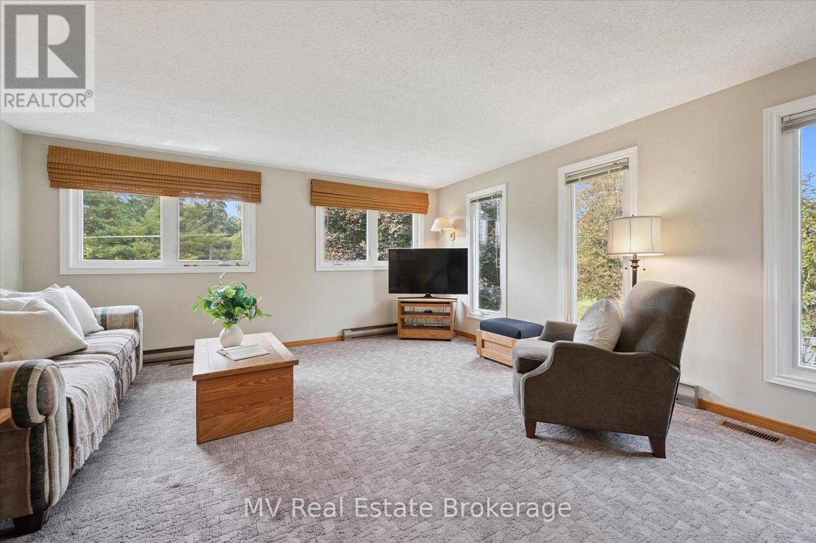 120 Canrobert Street, Centre Wellington (Fergus), Ontario  N1M 3C1 - Photo 28 - X12424292