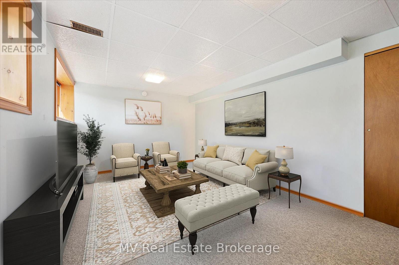 120 Canrobert Street, Centre Wellington (Fergus), Ontario  N1M 3C1 - Photo 32 - X12424292