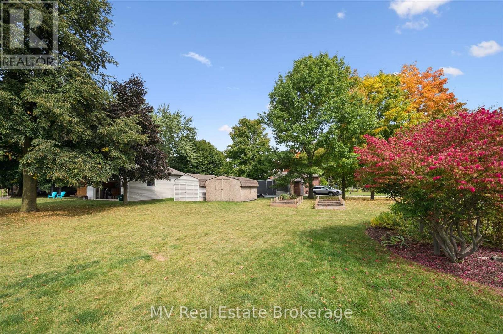 120 Canrobert Street, Centre Wellington (Fergus), Ontario  N1M 3C1 - Photo 36 - X12424292