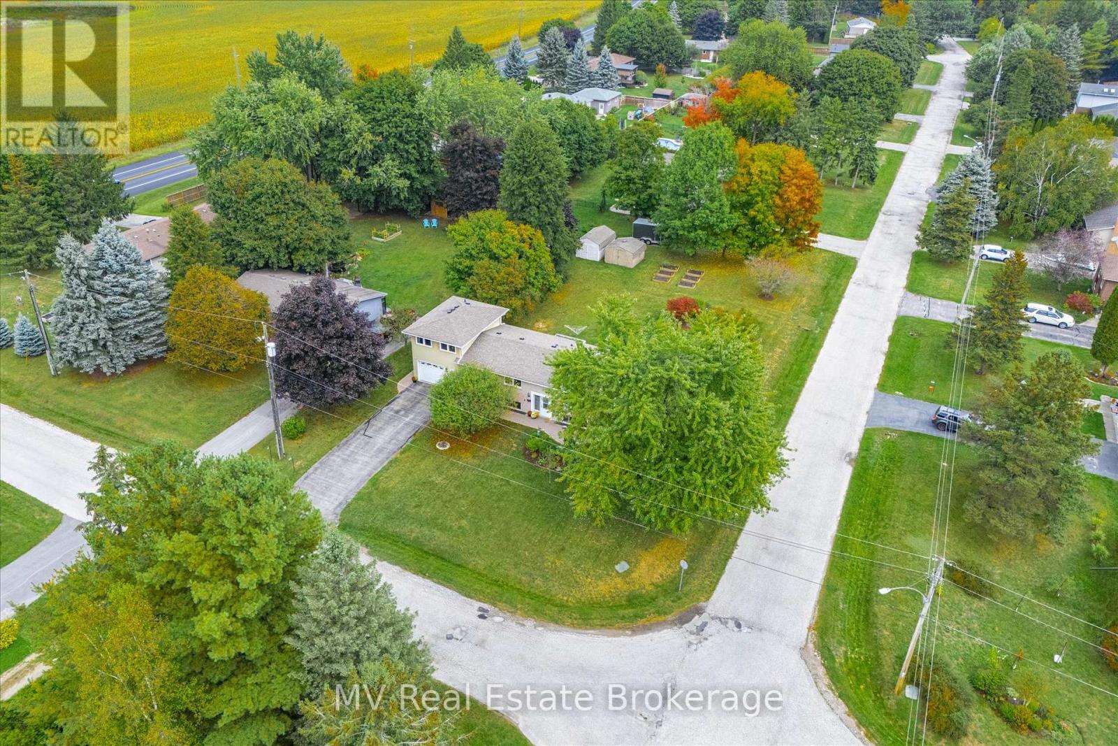 120 Canrobert Street, Centre Wellington (Fergus), Ontario  N1M 3C1 - Photo 38 - X12424292